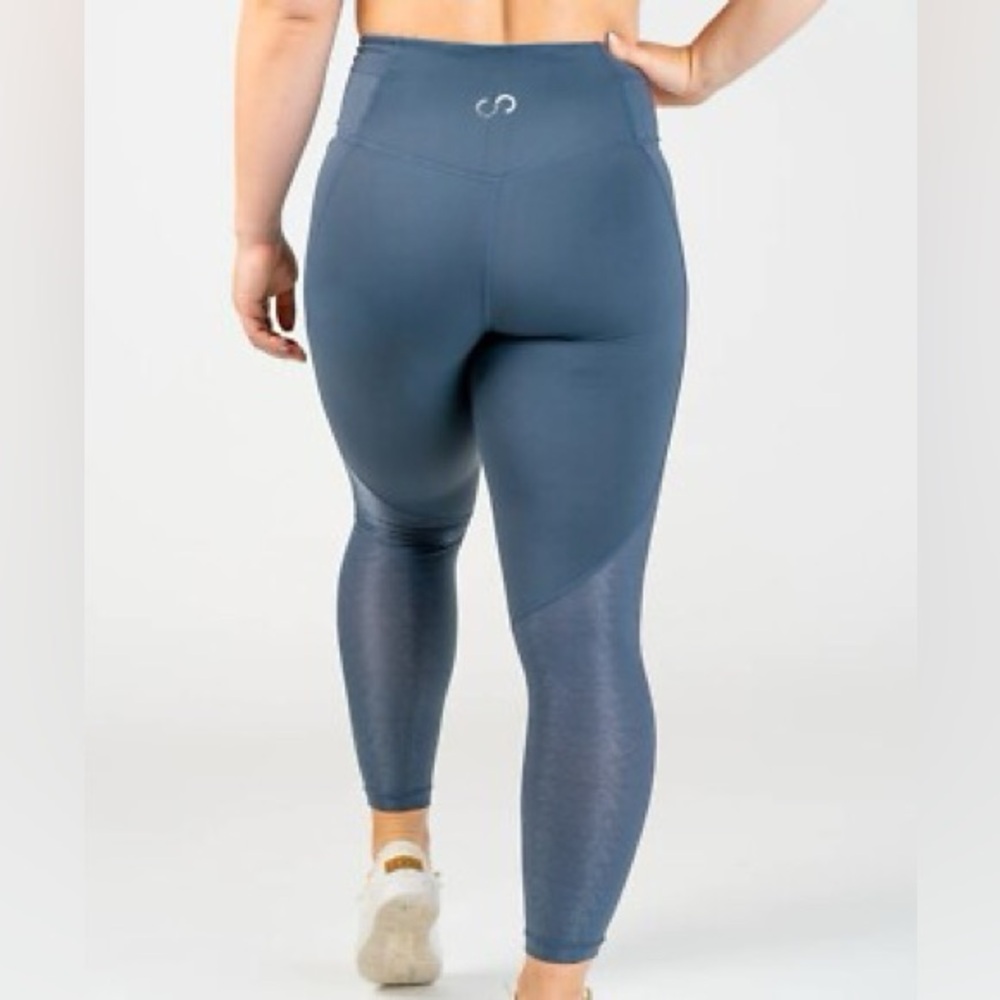 NWOT Women's Curves N Combat Boots High-Waisted Blue Leggings, Leopard Mesh - Picture 3 of 11